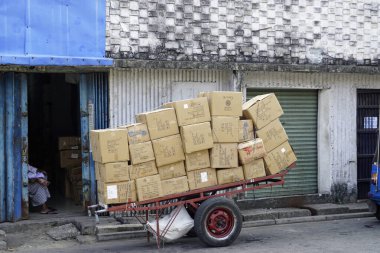 Colombo, Sri Lanka - 11 Şubat 2025: Pettah bölgesinde iyi ulaşım