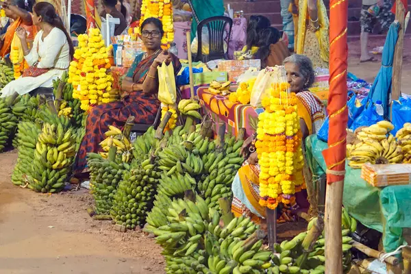 Baga Sahili, Goa, Hindistan - 18 Şubat 2025: muz festivali 