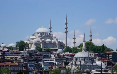 İstanbul 'da tarihi mahallelerde renkli Balat evleri