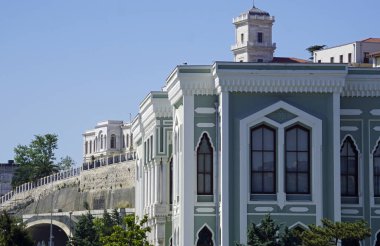 İstanbul 'da rıhtım manzaralı, hindi