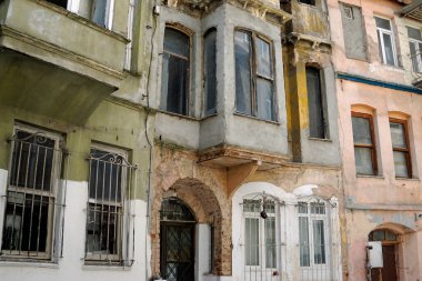 İstanbul 'da tarihi mahallelerde renkli Balat evleri