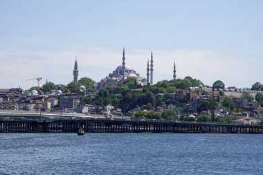 İstanbul 'da rıhtım manzaralı, hindi