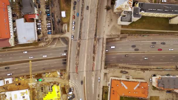 Imágenes Drones Del Área Carreteras Alto Tráfico Una Ciudad Durante — Vídeos de Stock