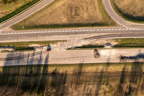 Drohnenaufnahmen Von Bauarbeiten Auf Autobahn Während Des Frühlingstages — Stockfoto