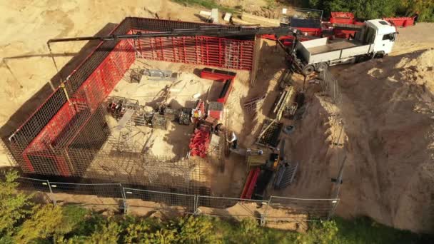 Drone Footage Small Construction Site Workers Building Building Summer Sunny — Stock Video