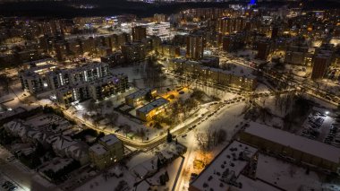 İnsansız hava aracı fotoğrafçılığı ya da kış bulutlu sabah trafiği