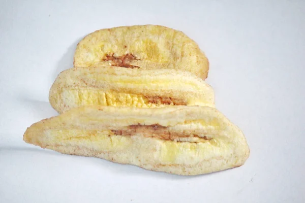 Banana Chips Sfondo Bianco Pronto Vendita Isolato — Foto Stock