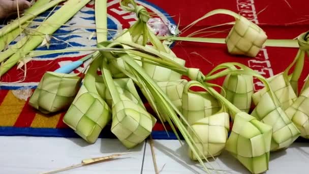 Ketupat Endonezya Geleneksel Bir Yiyecek Kurban Bayramı Nda Servis Ediliyor — Stok video