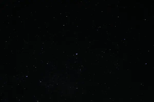 Gece gökyüzündeki yıldızlar