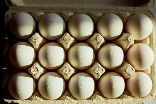 Cardboard Box White Eggs White Background Hard Sunlight Organic Egg — Stock Photo, Image