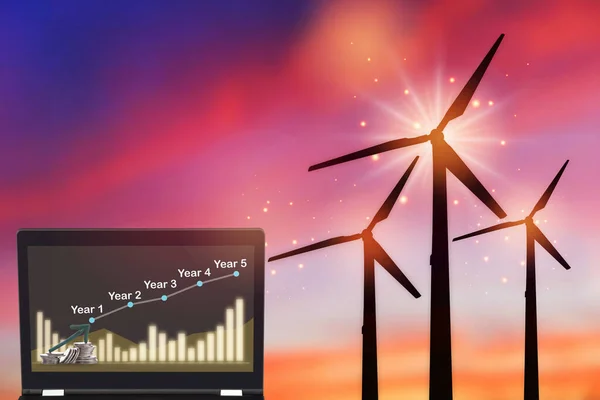 Zwrot Inwestycji Komputerze Sylwetce Turbiny Wiatrowej Czystej Energii Wschodzie Słońca — Zdjęcie stockowe