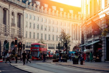 Londra 'da Yoğun Sokak Görünümü