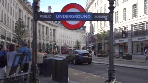 Londres Reino Unido Outubro 2023 Pessoas Câmera Lenta Andando Área — Vídeo de Stock