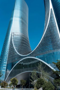 Hangzhou, Çin, 16 Mayıs 2024: Hangzhou, Çin 'deki modern ticari binaların manzarası; 