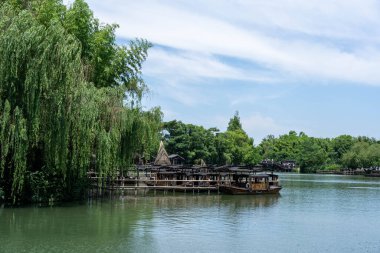 Wuzhen, Hangzhou, Çin, 29 Mayıs 2024: Wuzhen Antik Su Kenti, Çin 'in en ünlü tarihi ve kültürel şehirlerinden biridir.