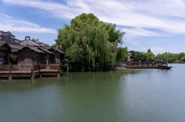 Wuzhen, Hangzhou, Çin, 29 Mayıs 2024: Wuzhen Antik Su Kenti, Çin 'in en ünlü tarihi ve kültürel şehirlerinden biridir.