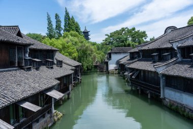 Wuzhen, Hangzhou, Çin, 29 Mayıs 2024: Wuzhen Antik Su Kenti, Çin 'in en ünlü tarihi ve kültürel şehirlerinden biridir.