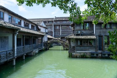 Wuzhen, Hangzhou, Çin, 29 Mayıs 2024: Wuzhen Antik Su Kenti, Çin 'in en ünlü tarihi ve kültürel şehirlerinden biridir.