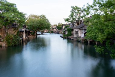 Wuzhen, Hangzhou, Çin, 29 Mayıs 2024: Wuzhen Antik Su Kenti, Çin 'in en ünlü tarihi ve kültürel şehirlerinden biridir.