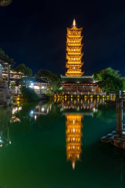 Wuzhen, Hangzhou, Çin, 29 Mayıs 2024: Wuzhen Antik Su Kenti, Çin 'in en ünlü tarihi ve kültürel şehirlerinden biridir.