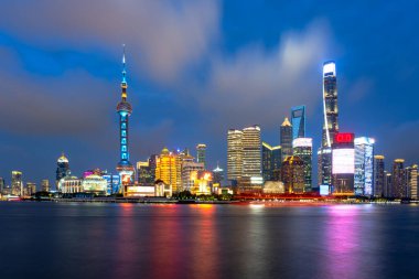 Geceleri kentsel gökdelenler, shanghai 