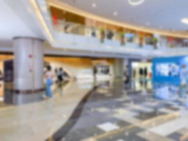 Shenzhen, Çin 'deki bir alışveriş merkezinin bulanık bir görüntüsü..