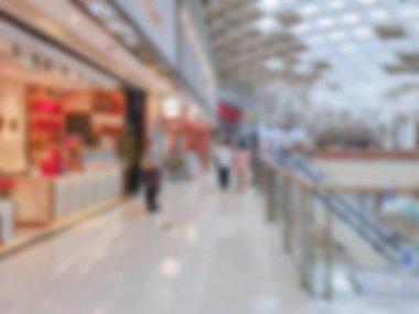 Hangzhou, Çin 'deki işlek bir alışveriş merkezinin bulanık görüntüsü.