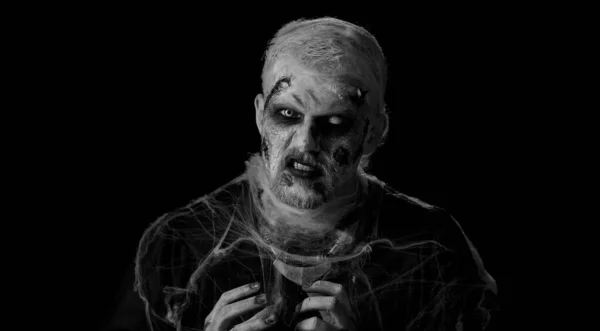 Skrämmande Man Med Halloween Zombie Blodig Sårad Ansikte Make Rädd — Stockfoto