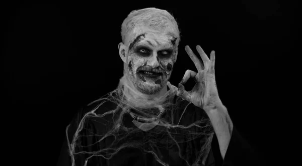 Hombre Espeluznante Con Cicatrices Sangrientas Cara Halloween Elegante Maquillaje Zombie — Foto de Stock