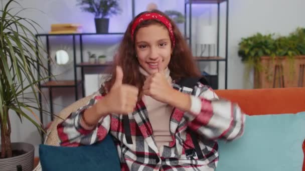 Happy Preteen Young Girl Looking Approvingly Camera Showing Thumbs Sign — Stock Video