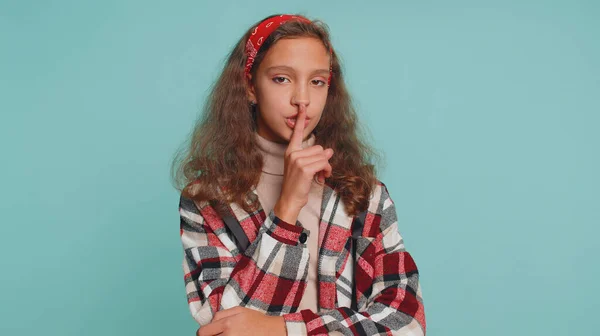 Cicho Bądź Proszę Nastoletnie Dziecko Dziewczynka Wciska Palec Wskazujący Ust — Zdjęcie stockowe