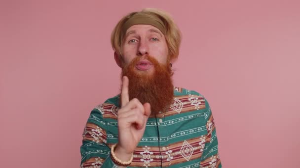 Hippie Rousse Barbu Homme Chemise Motif Secoue Doigt Dire Non — Video