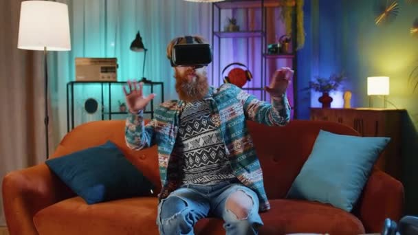 Bearded Redhead Man Using Virtual Reality Futuristic Technology App Headset — Stock Video