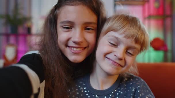 Pov Portrait Happy Calm Teenage Little Sisters Child Kids Smiling — Stock Video