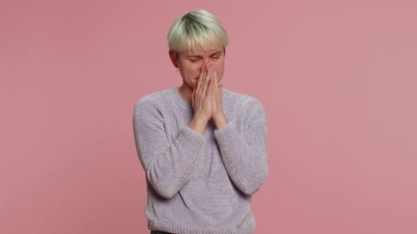 Aufruhr Verängstigte Frau Beißt Nägel Das Gefühl Besorgt Nervös Über — Stockvideo