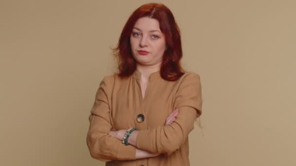 Beledigd Droevige Roodharige Vrouw Hebben Misverstand Gefrustreerd Ruzie Negeert Wil — Stockvideo