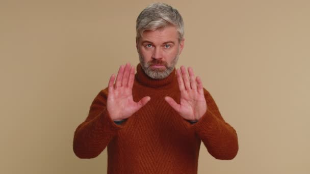 Hey You Careful Middle Aged Man Warning Admonishing Finger Gesture — Vídeo de Stock