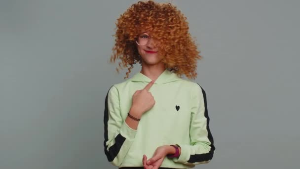 Dont Want Confused Teenager Girl Curly Hair Pointing Fingers Herself — Stock video