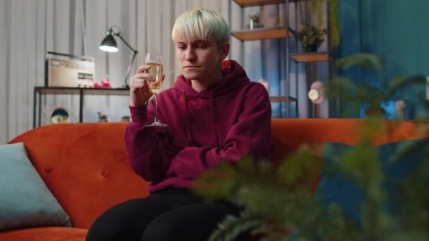 Sad Woman Girl Short Hair Sitting Home Looks Pensive Unrequited — Stockvideo