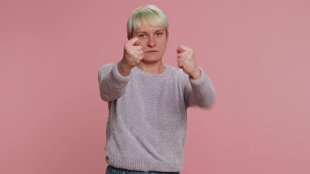 Angry Aggressive Woman Showing Fig Negative Gesture You Dont Get — Video Stock