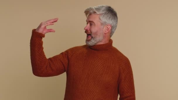 Middle Aged Old Man Showing Bla Bla Bla Nonsense Gesture — Stok video