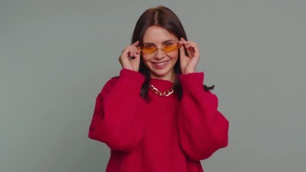 Portrait Happy Pretty Young Woman Sweater Wearing Sunglasses Looking Camera — Wideo stockowe
