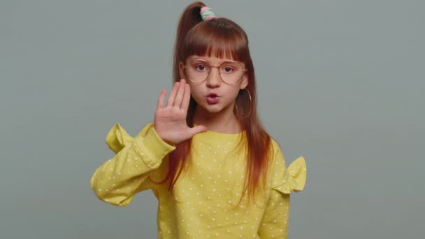 Зупинити Жест Сердита Молода Дівчинка Дев Ятнадцяти Дітей Каже Тримайте — стокове відео