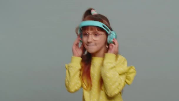 Happy Preteen Child Girl Kid Listening Music Headphones Dancing Disco — Wideo stockowe