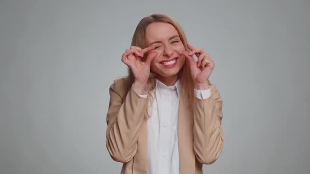 Dej Ještě Prosím Žena Formálním Obleku Předvádí Trochu Skepticky Usmívající — Stock video