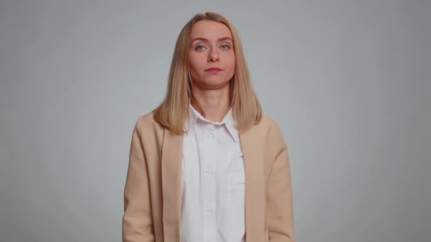 Geschäftsfrau Schüttelt Den Finger Und Sagt Nein Sei Vorsichtig Schimpft — Stockvideo