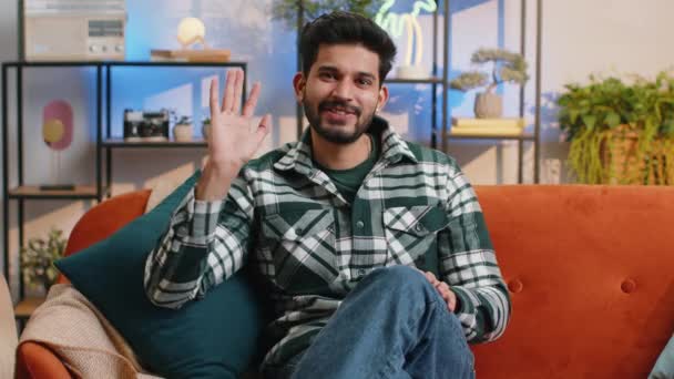 Hello Indian Handsome Man Smiling Friendly Camera Waving Hands Gesturing — Vídeos de Stock