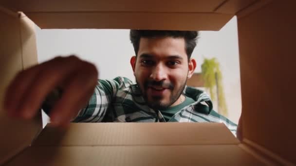 View Box Indian Man Unpacking Delivery Parcel Home Smiling Satisfied — Stok Video