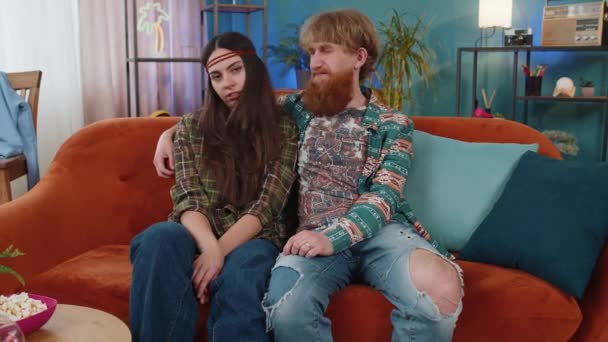 Displeased Upset Family Marriage Hippie Couple Man Woman Reacting Unpleasant — Stock Video