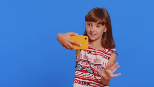 Jeune Fille École Blogueur Influenceur Prendre Selfie Sur Smartphone Communiquer — Video
